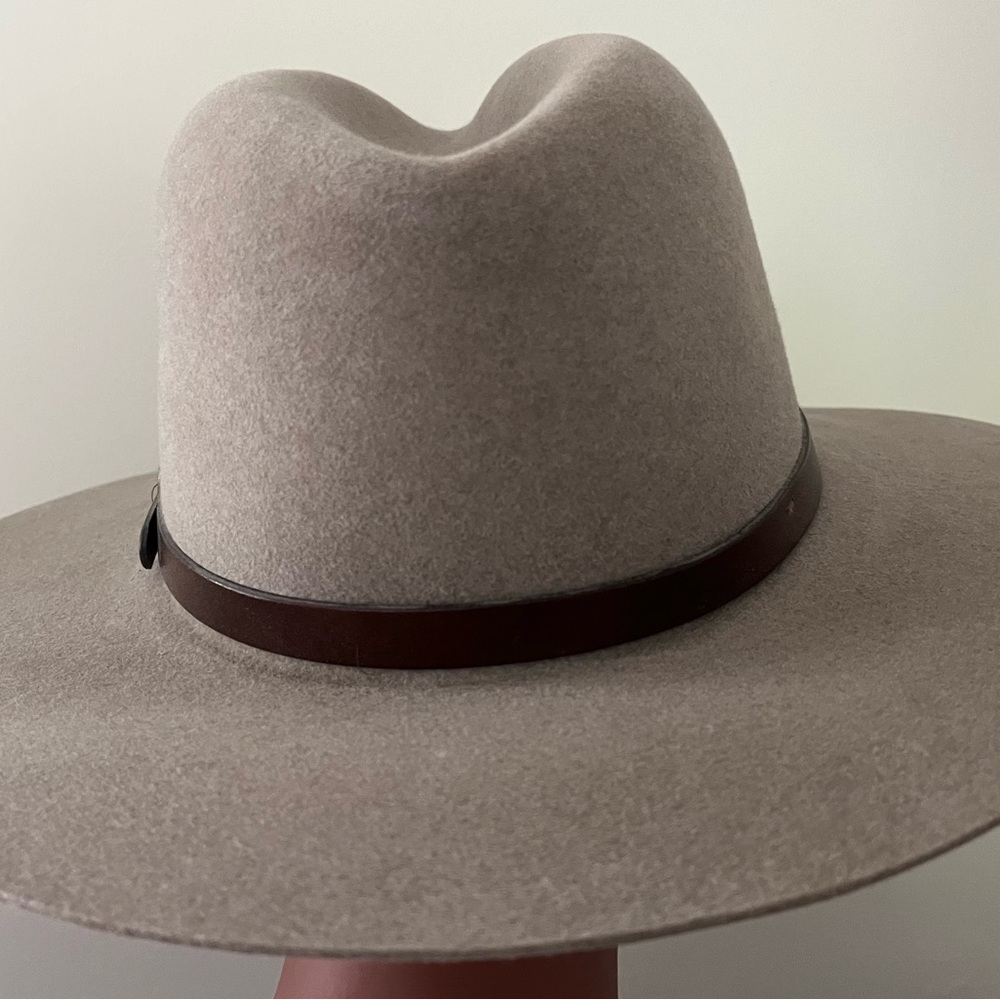 Western Hat. Light Cream Color. Size 7 1/8. 5X Fur Felt. Excellent Condition. - Picture 3 of 9